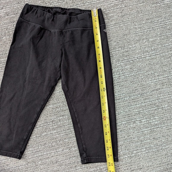 Jockey Women's Black 3/4 Shorts Size Small - Picture 3 of 7